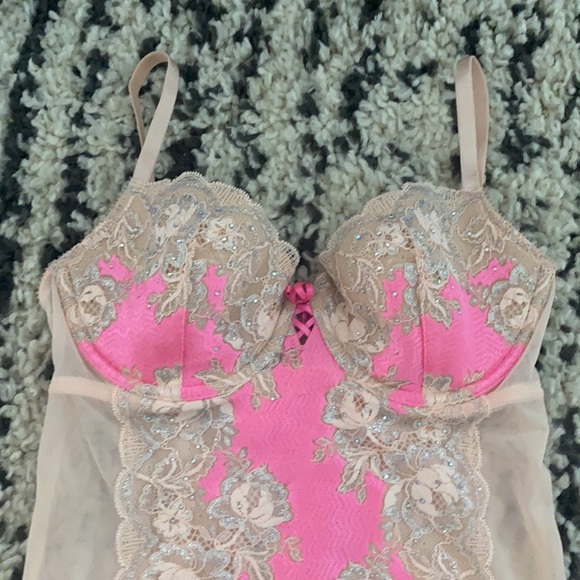 Brand New With Tags Lingerie from Victorias Secret - Picture 2 of 13
